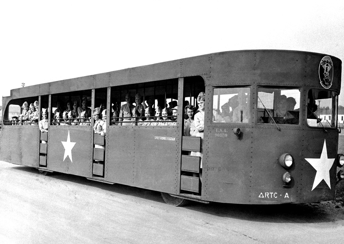 [Factually Corrected] Formerly a New York World's fair excursion bus, the "Spectroheliogram" was converted to shuttle WAACs at Fort Knox, Kentucky, 1949.