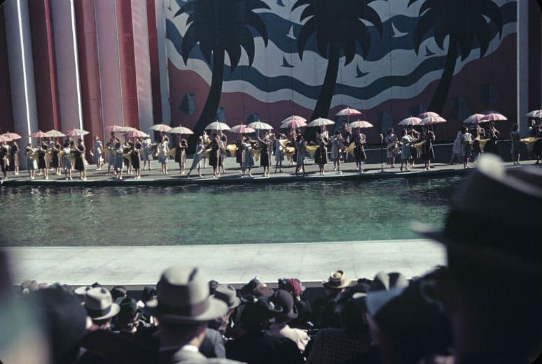 Amphitheater and Billy Rose Aquacade, 1939 New York World's Fair.