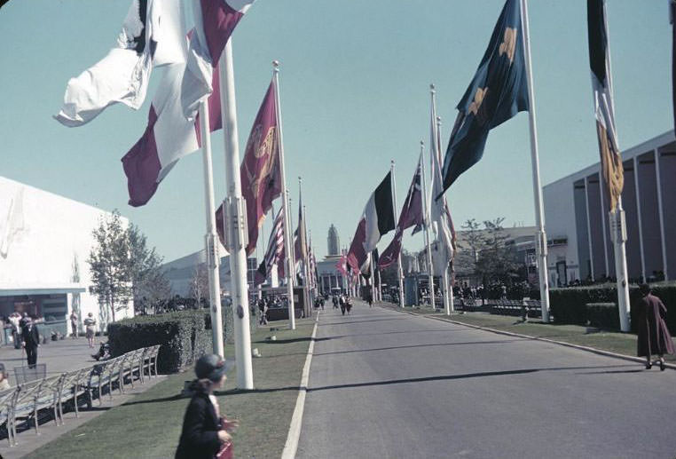 The Avenue of Pioneers, looking toward the Schaefer Center, 1939 New York World's Fair.
