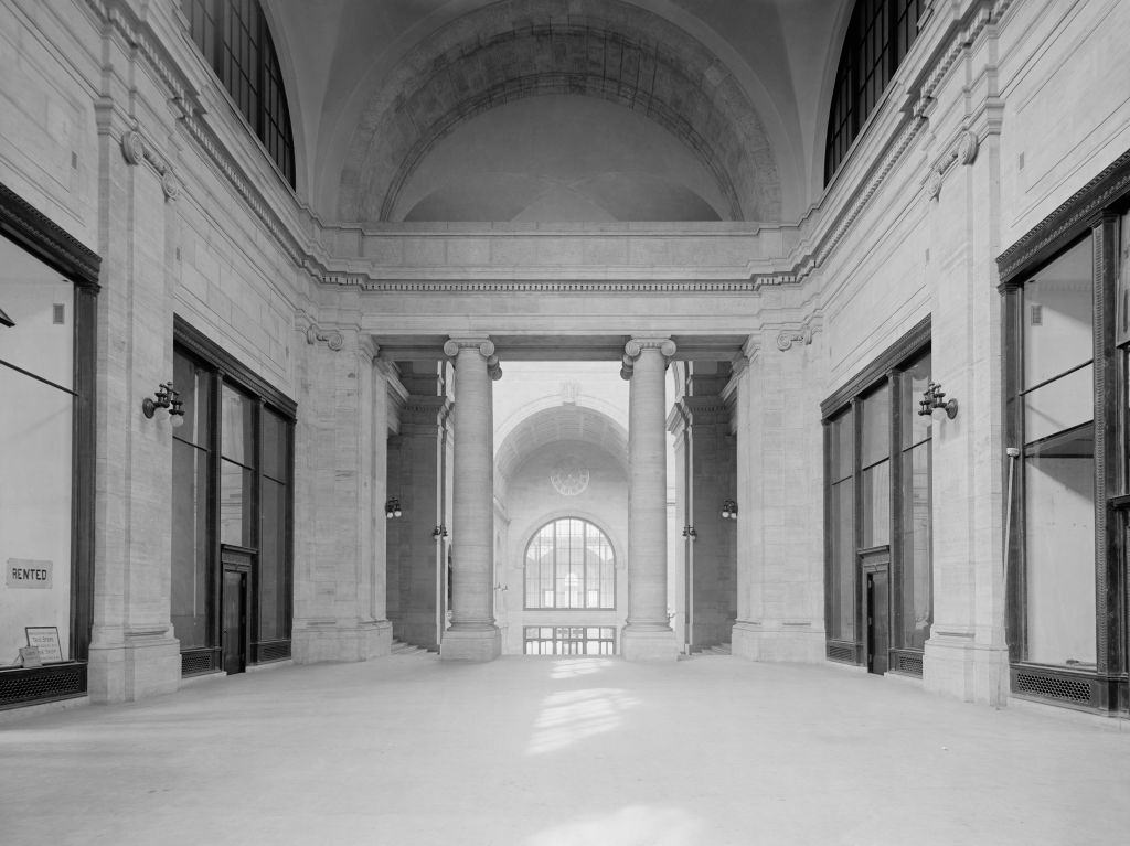 Arcade Entrance to Loggia and Main Waiting Room, Pennsylvania Station, New York City, 1910.