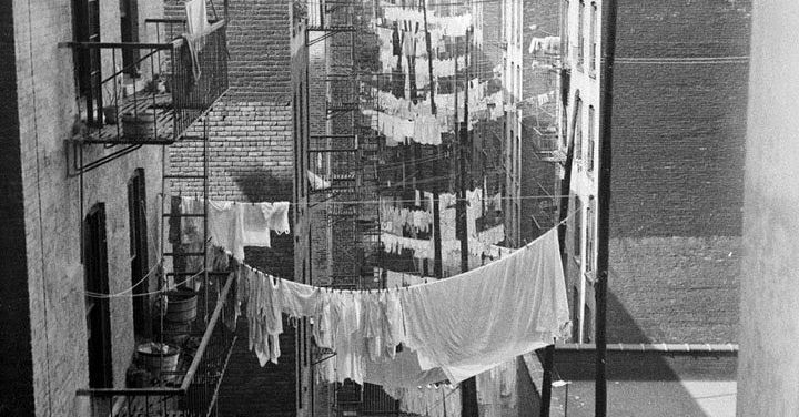 Laundry scenes 1930s
