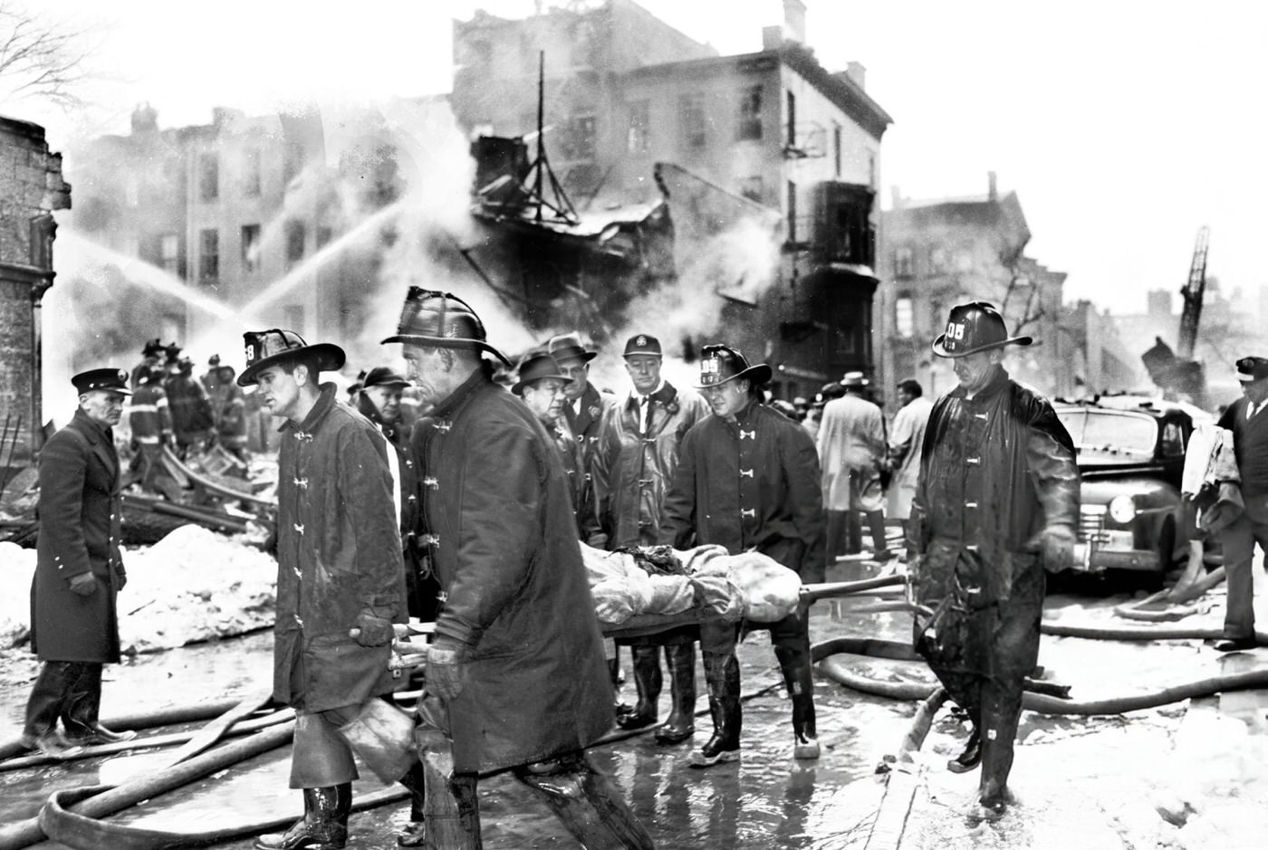 The Body Of A Victim Is Carried From The Wreckage As Mayor Wagner And Fire Commissioner Cavanagh View The Scene Of The Disaster After The United Airlines Dc-8 &Amp;Amp; Twa Super Constellation Aviation Accident, 1960.