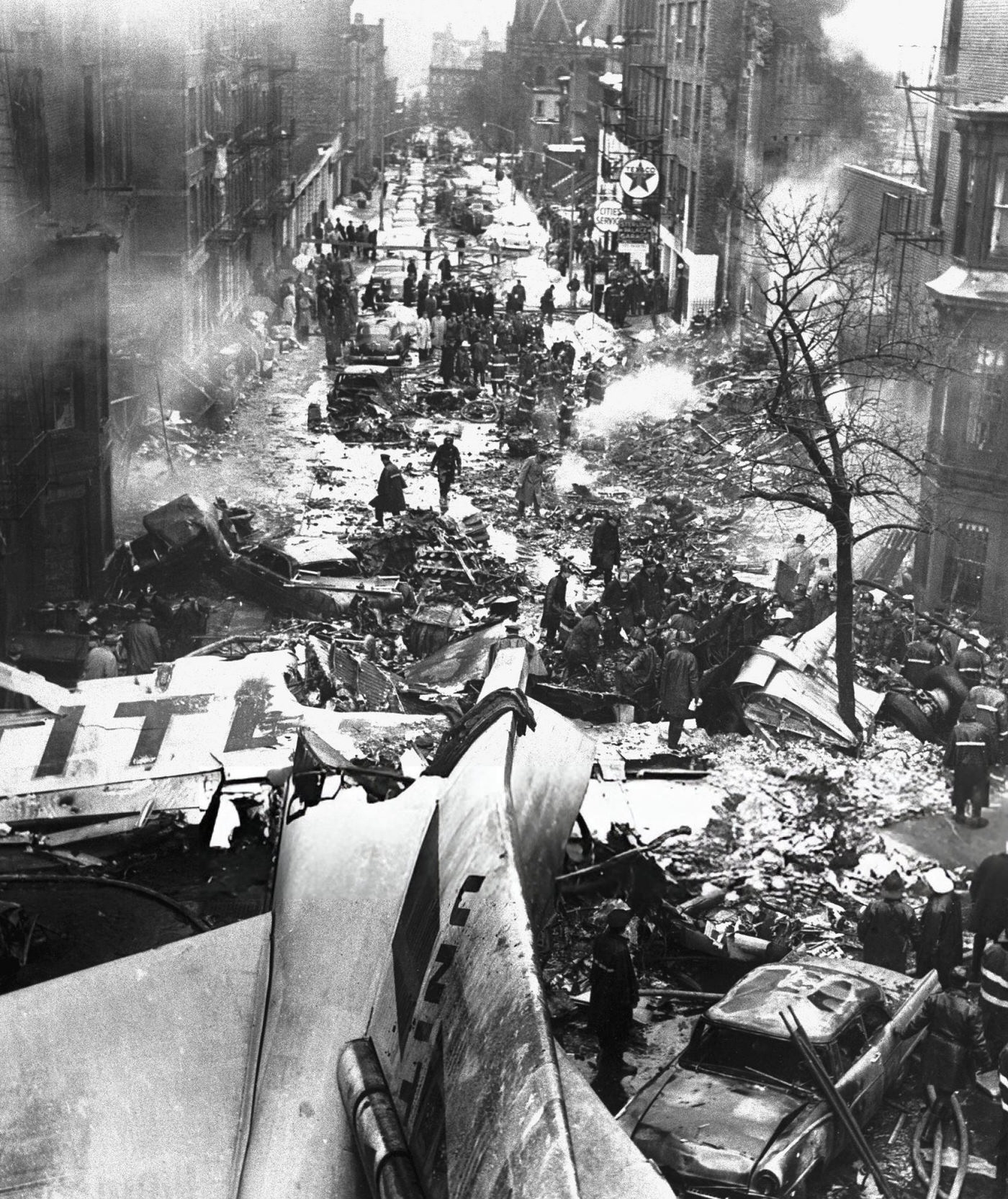 Rescue Vehicles And Fire-Fighting Equipment Crowd The Street After A United Air Lines Dc-8 Jet Crashed In Brooklyn, Part Of A Dual Tragedy Resulting From An Aerial Collision Of The Plane With A Twa Super Constellation, 1960.