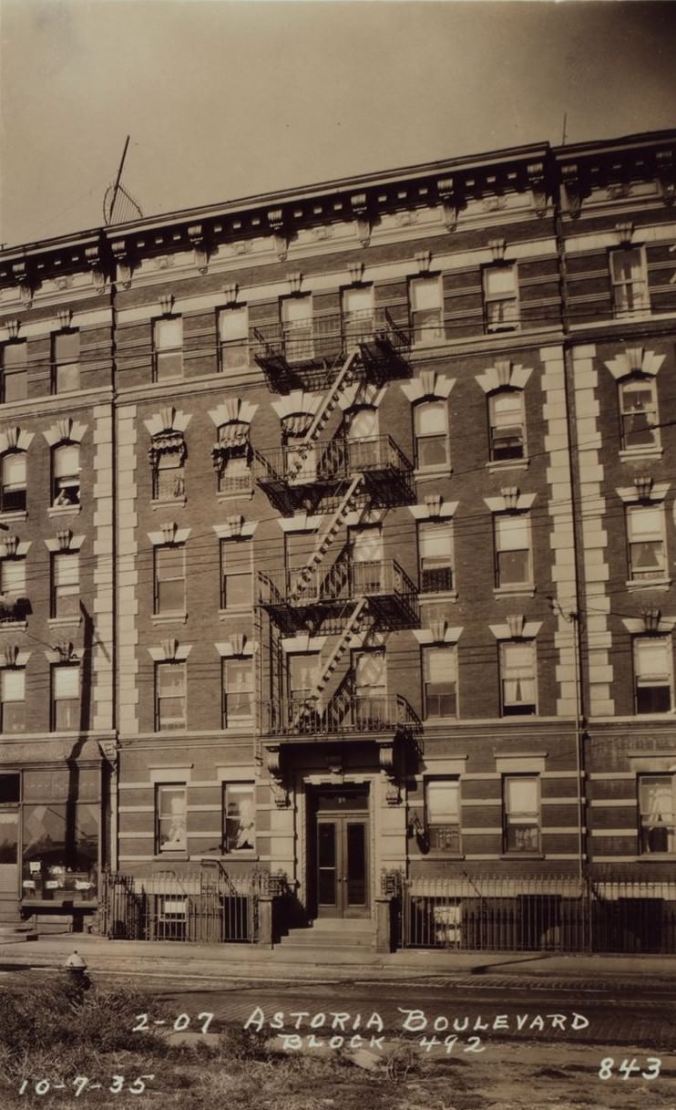 Astoria Boulevard - 2nd Street, 1930s