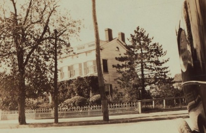 Grand Avenue - 72nd Street, 1920s