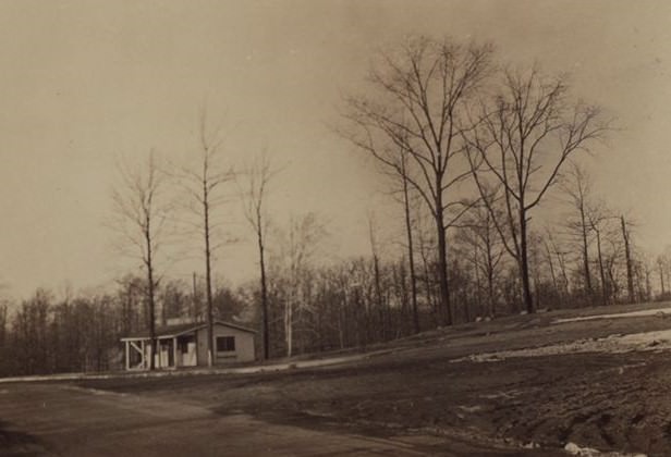 Grand Central Parkway - Hollis Court Boulevard.
