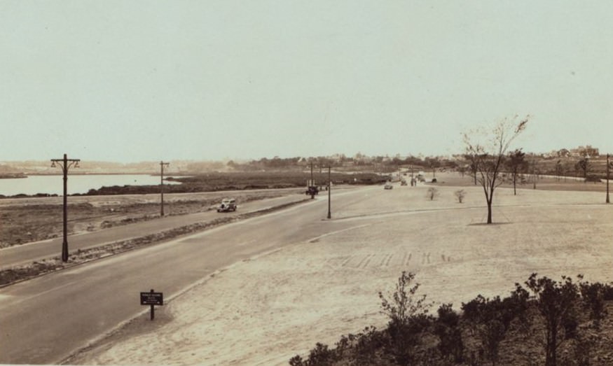 Flushing Meadow Park - [Fountain Lake - Grand Central Parkway.], 1937