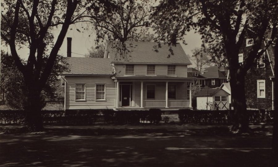 Amboy Road and Great Kills Road, 1900s.