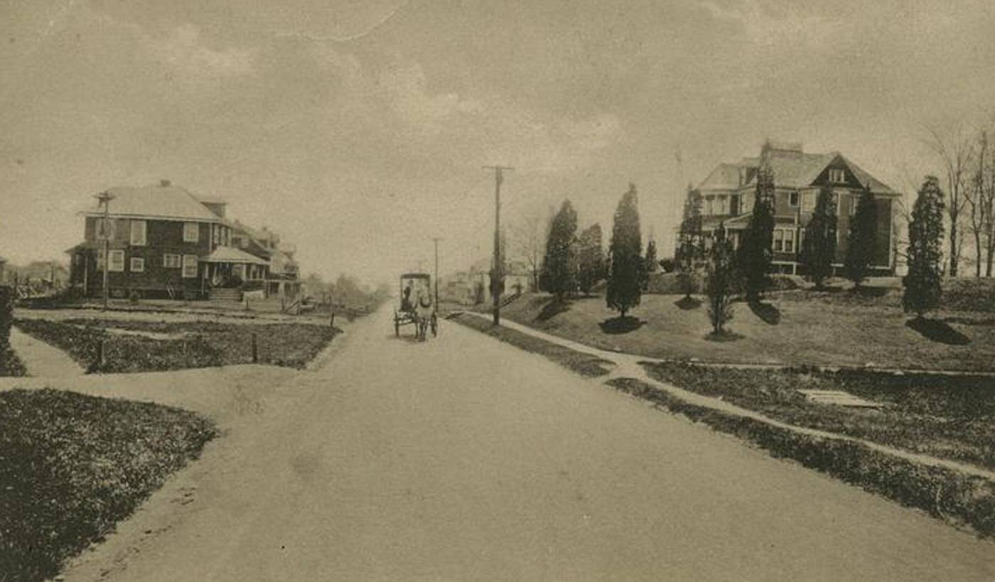 Large houses and a horse and carriage on Hillside Avenue, Great Kills, Staten Island.