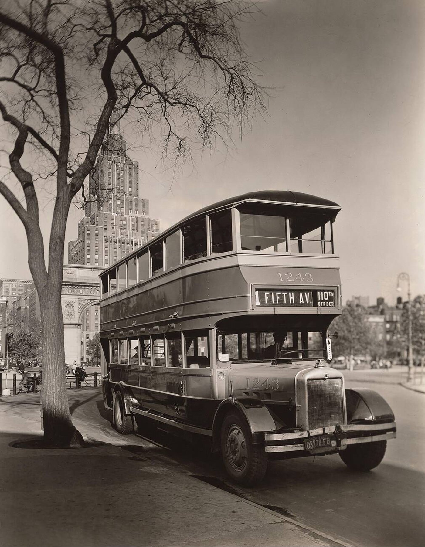 Fifth Avenue Bus, Washington Square, 1936.