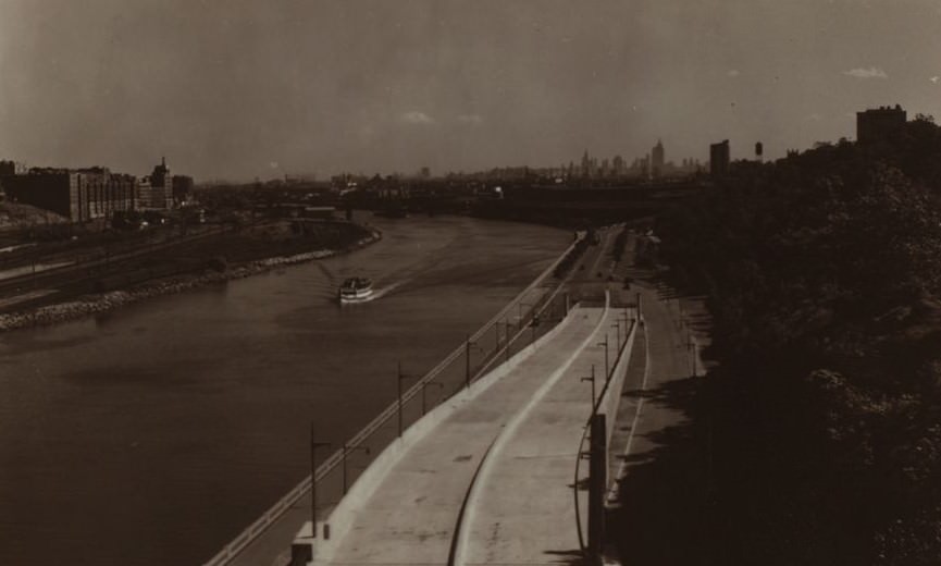 Harlem River, High Bridge And 174Th Street, 1939.