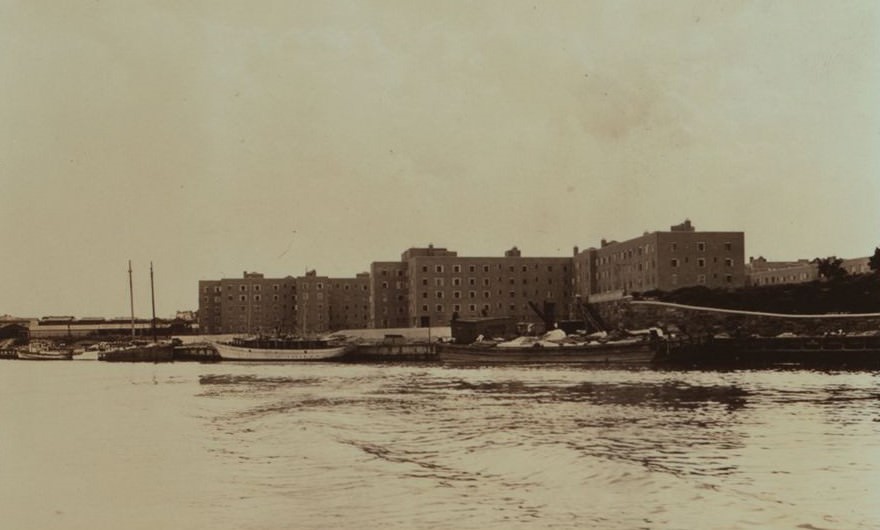 Harlem River, Manhattan: 155Th Street (West) And Harlem Houses, 1937.