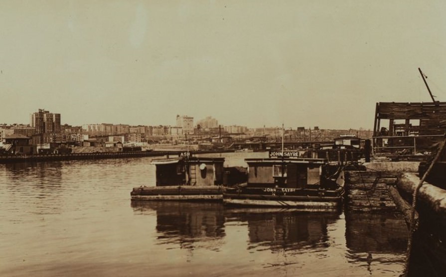 Harlem River, Manhattan: 147Th Street (West) And Harlem Houses, 1939.