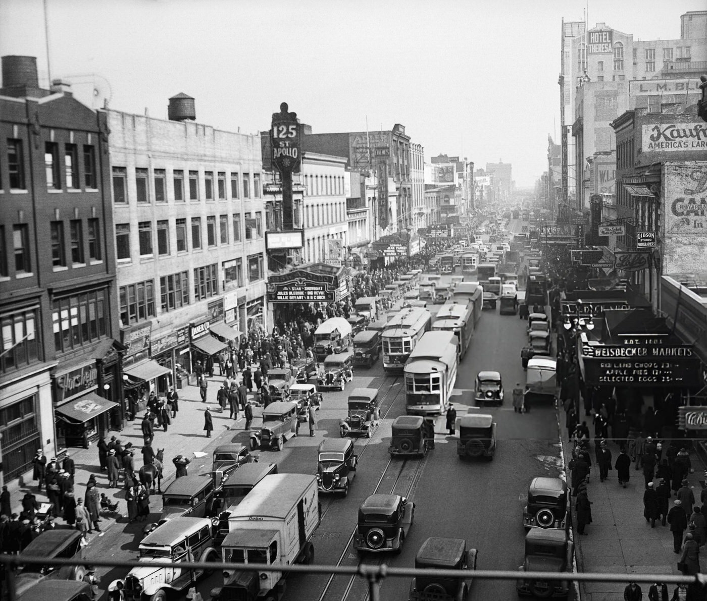 Riots Broke Out On 125Th Street In Harlem Amid Rumors That Police Had Killed A Youth Arrested For Shoplifting.