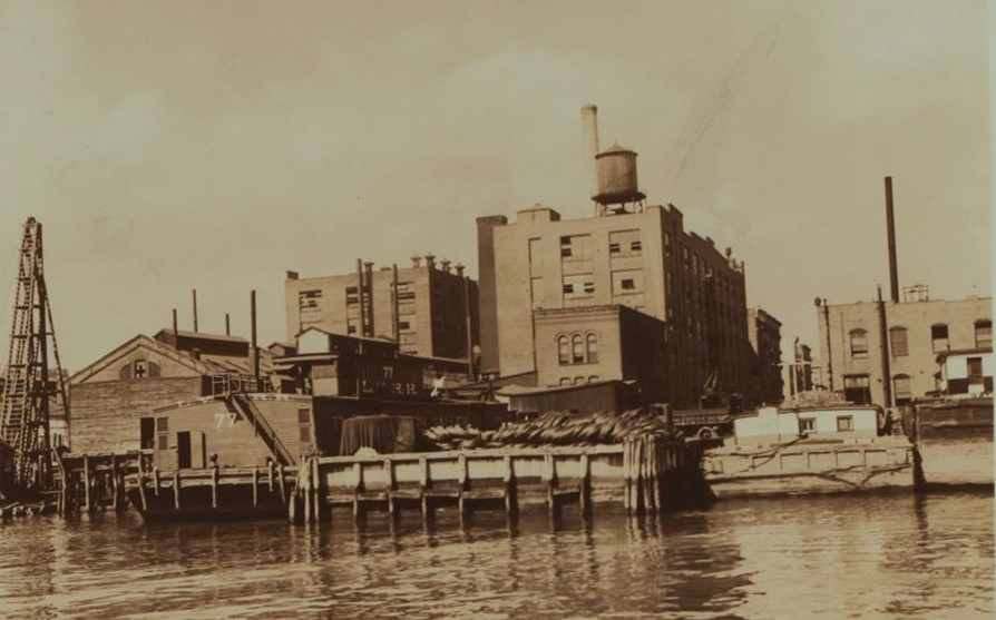 Harlem River, Manhattan: View Of Shoreline From East 118Th To 117Th Streets, 1935.
