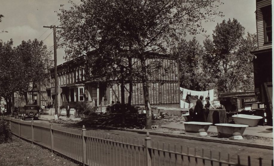 Hoyt Avenue - 31St Street, 1930S