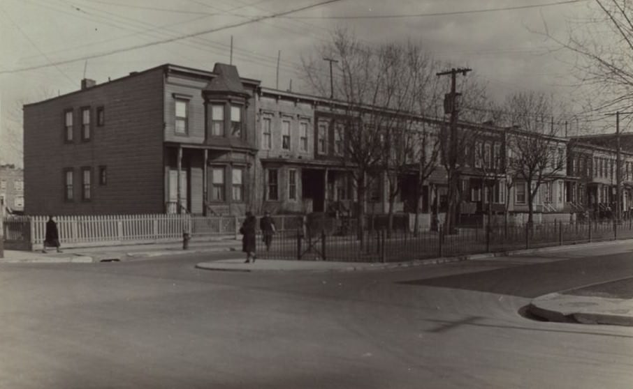 Hoyt Avenue - 29Th Street, 1931