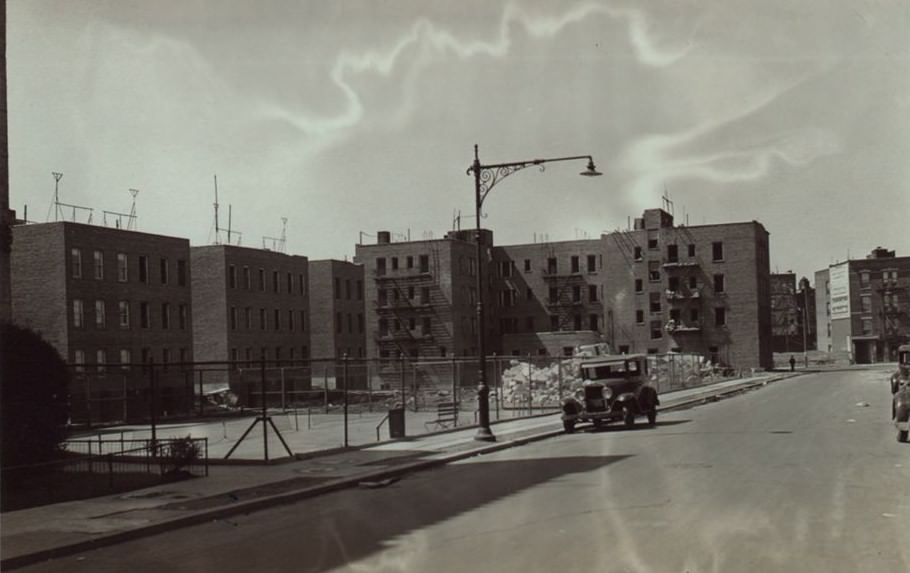 28Th Street - Hoyt Avenue, 1934