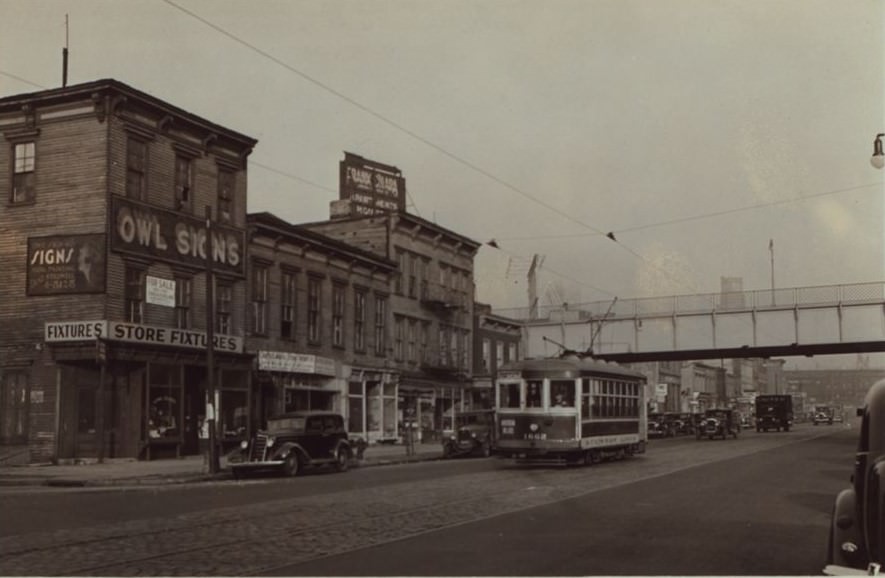Jackson Avenue - 43rd Avenue, 1940