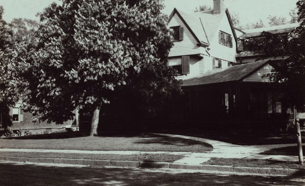 39th Avenue - Lawrence Street, 1920s