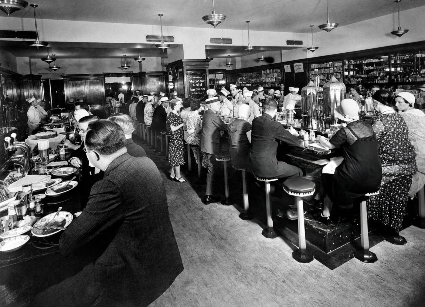 Restaurant In The Empire State Building, 1931