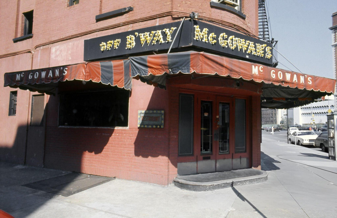 Mcgowan'S Bar And Restaurant At The Corner Of Greenwich Avenue And Perry Street In Greenwich Village, 1976.
