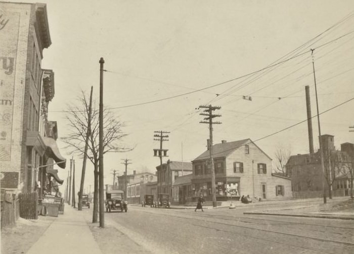Metropolitan Avenue - Forest Avenue, 1922
