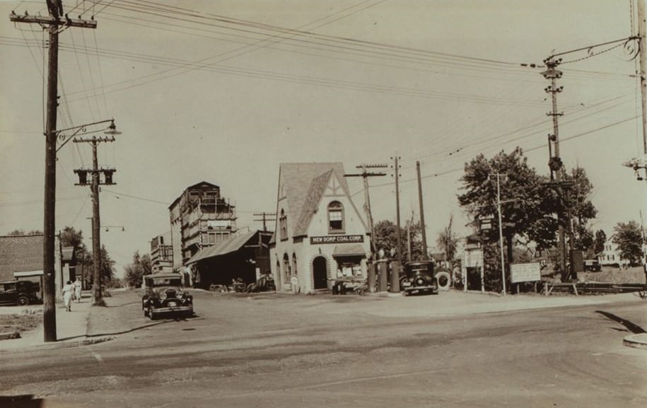 North Railroad Avenue and New Dorp Lane, 1935.