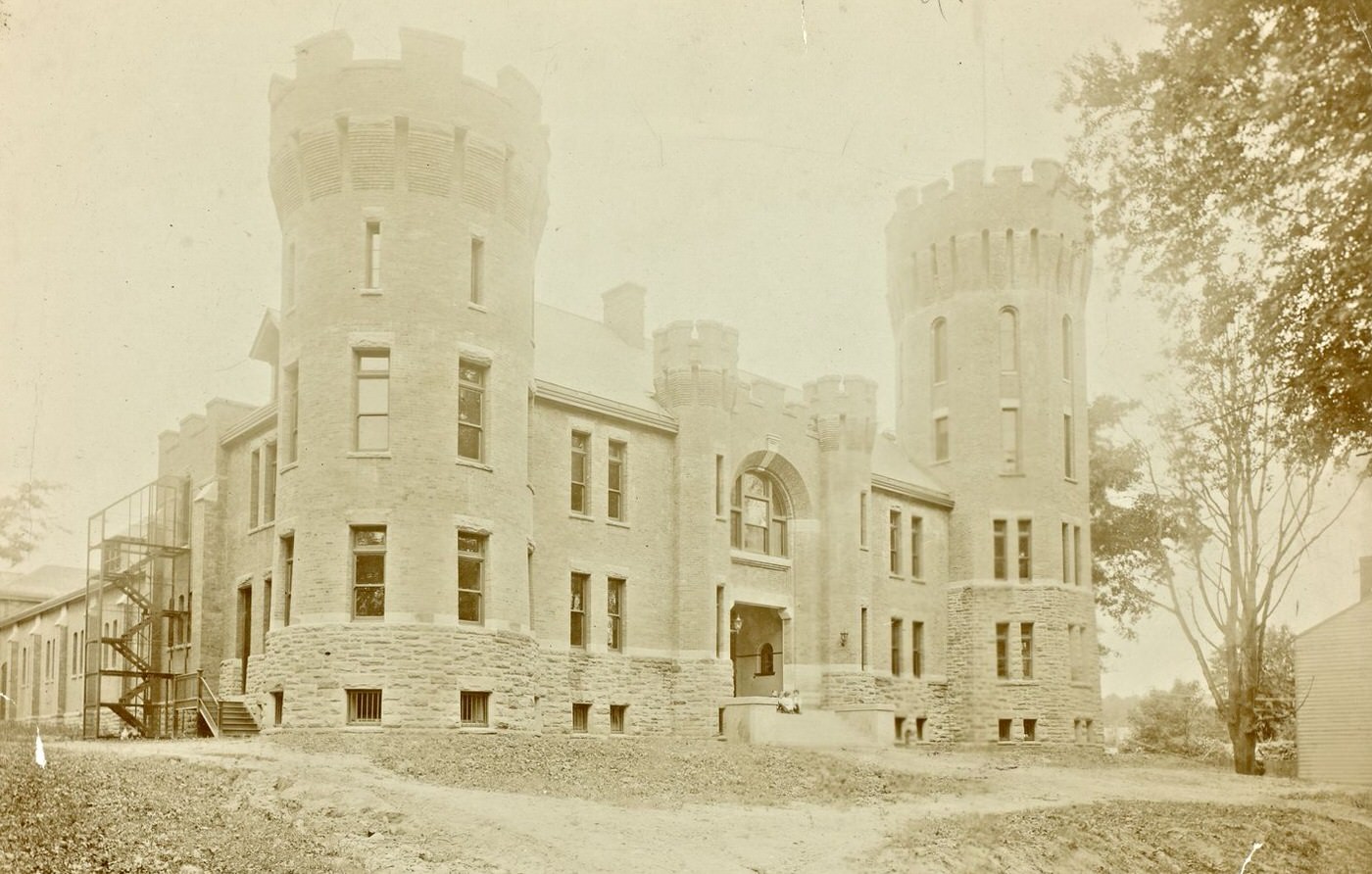 Northern Boulevard - Linden Place, 1910