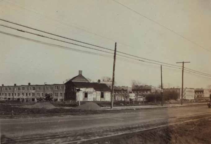 Northern Boulevard - 78th Street, 1930s