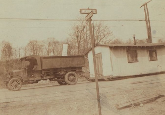 Northern Boulevard - 81st Street, 1930s