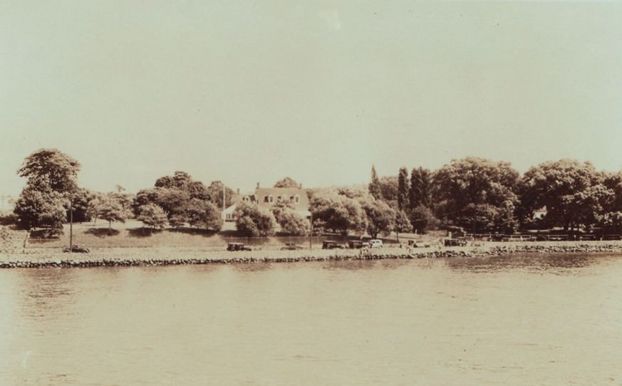 Shore Boulevard - 20th Avenue