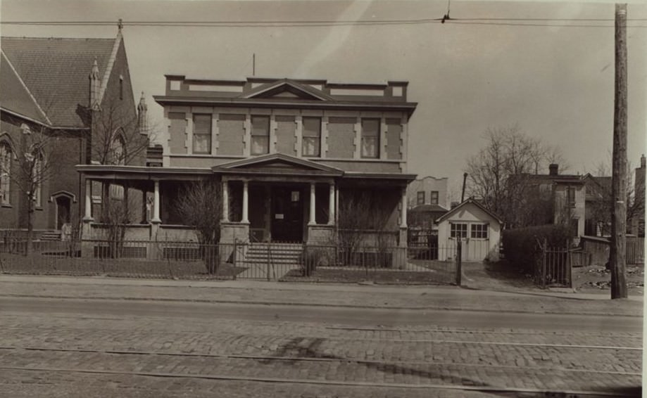 Sutphin Boulevard - 109th Avenue