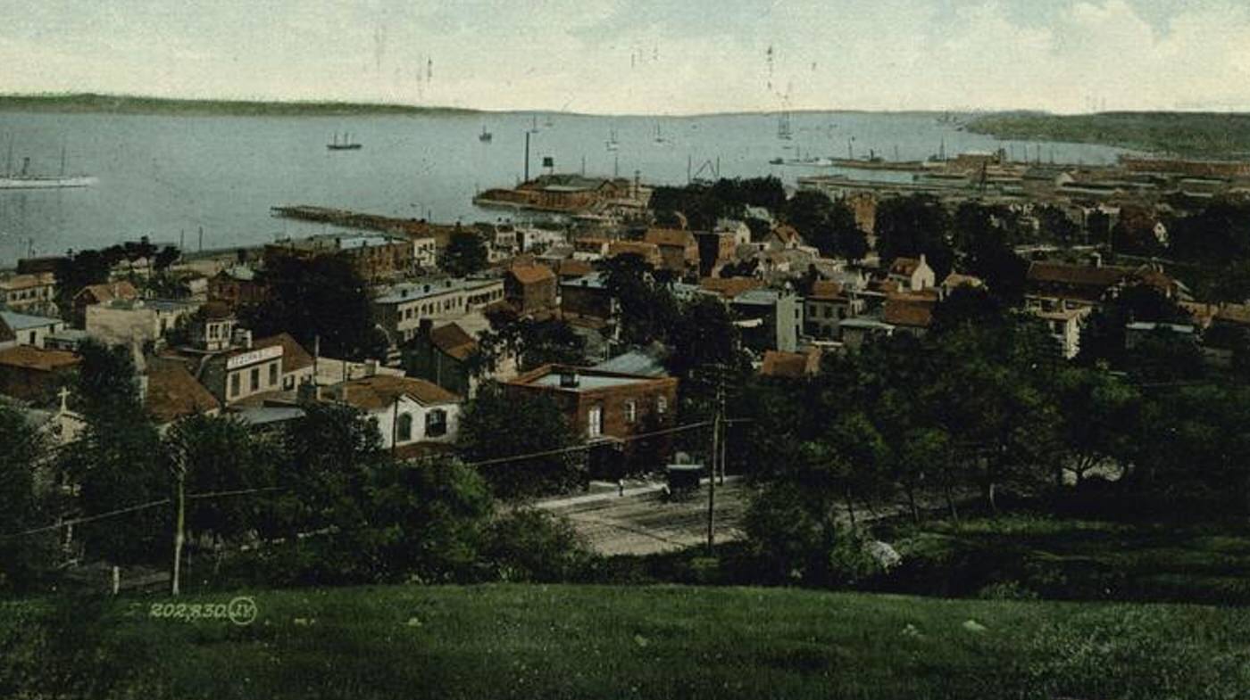 New York Bay from Tompkinsville, Staten Island, New York.