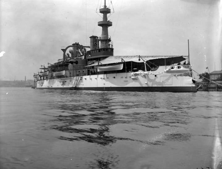 Uss Indiana, Brooklyn Navy Yard, New York City, 1900S