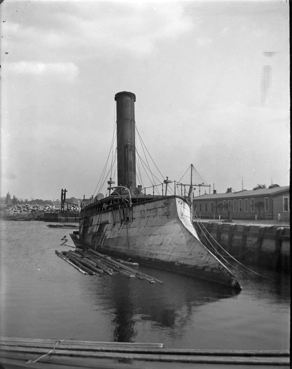 Torpedo Boat Uss Alarm, Brooklyn Navy Yard, New York City, 1900S