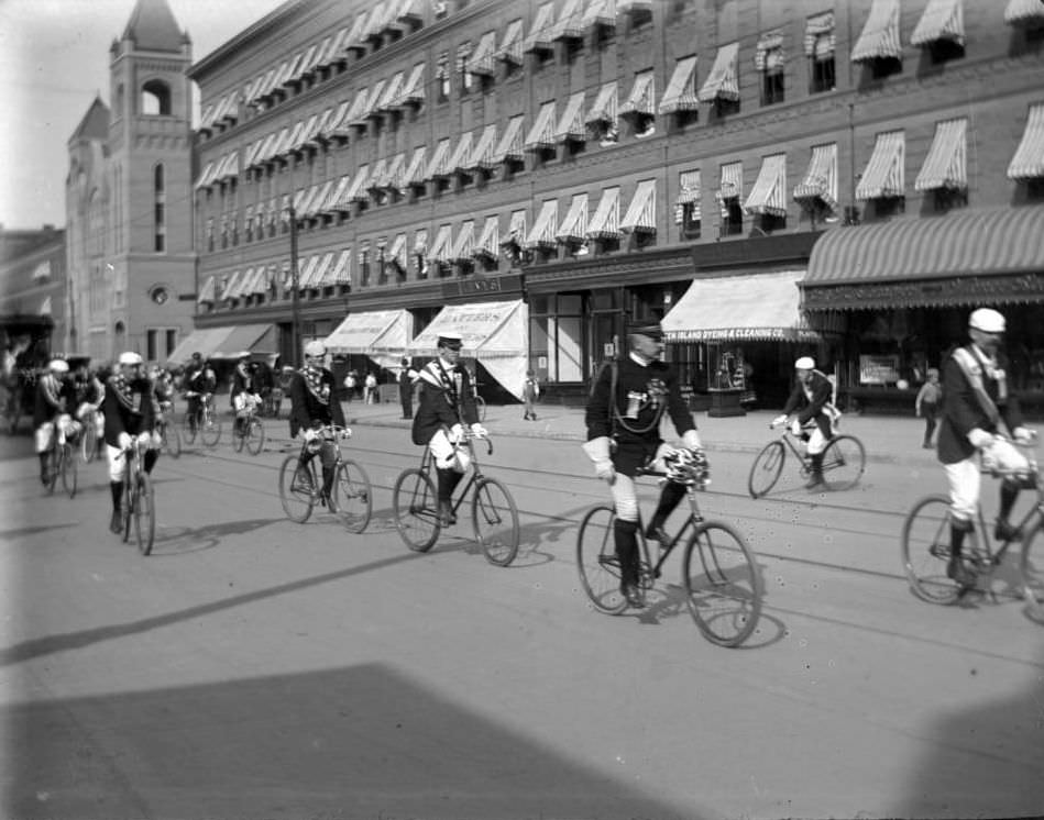 Bicycle Parade, Bronx, 1898.