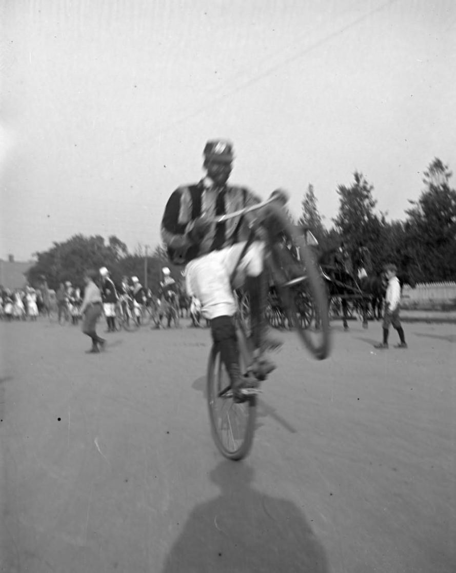 Bicycle Parade, Bronx, 1898.