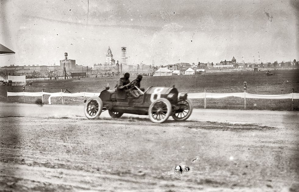 Racecar Driver Al Poole In His Simplex At Brighton Beach, 1910.