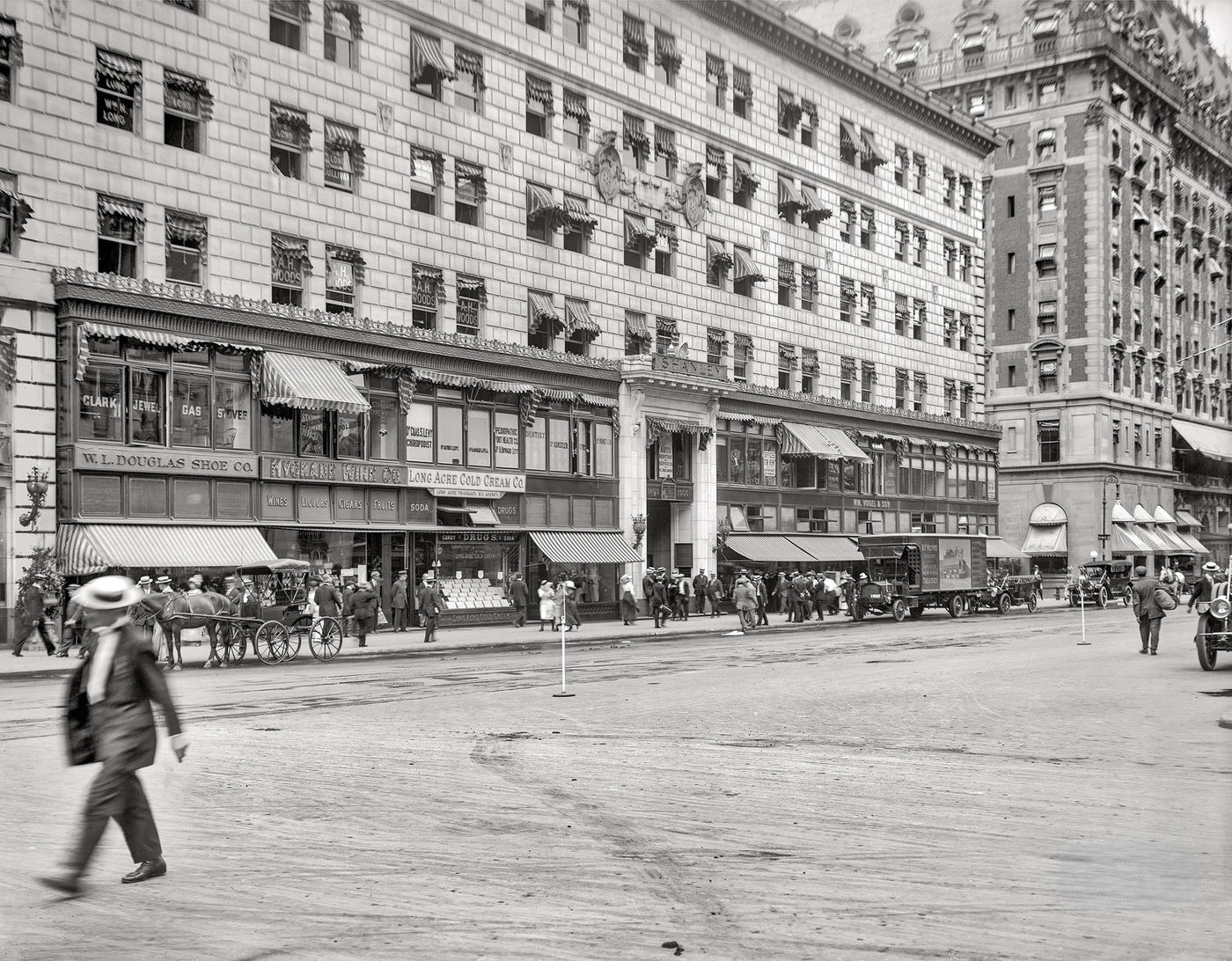 Putnam Building From Seventh Avenue And Broadway (Times Square) With The Hotel Astor, 1910.