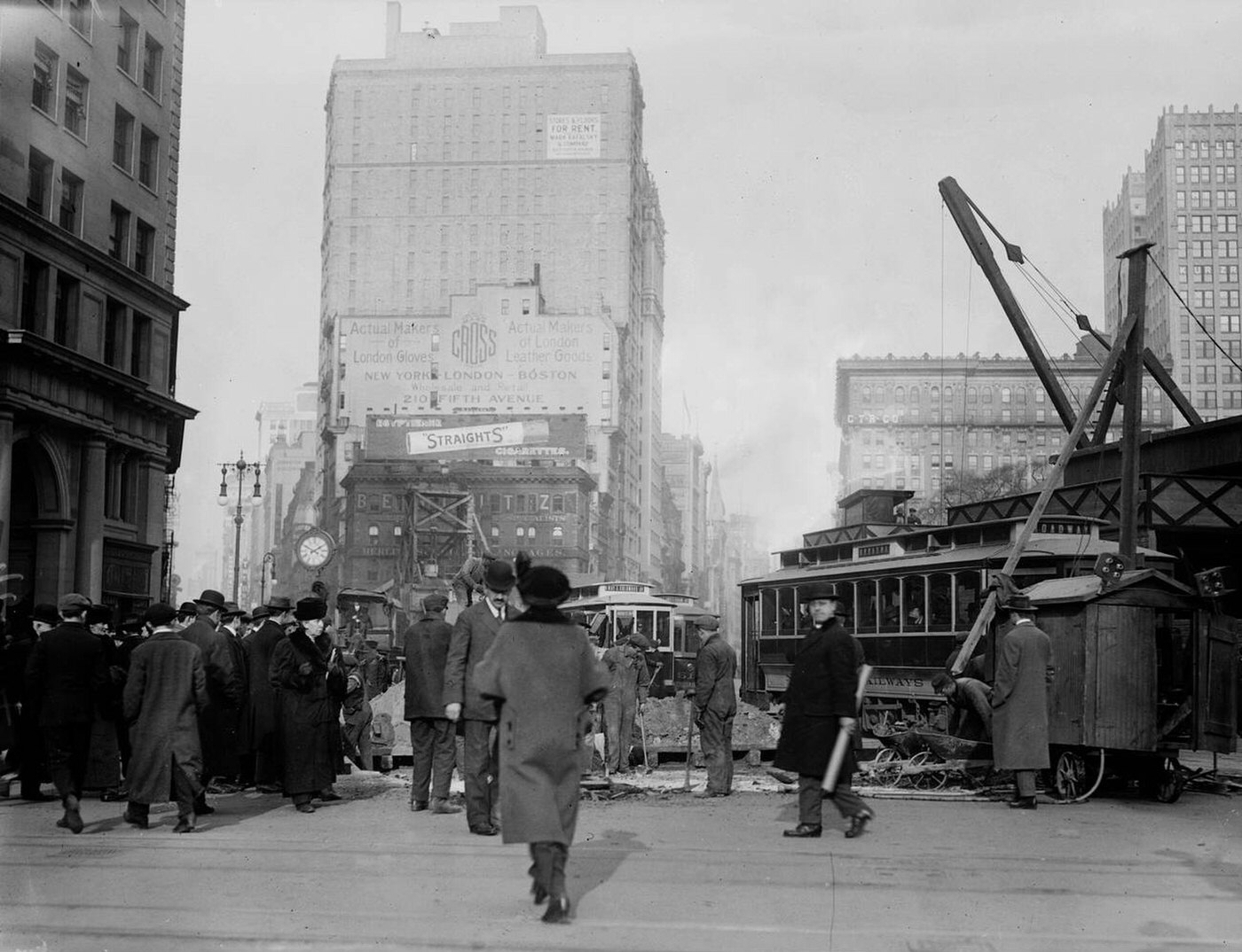5Th Ave. And Broadway, 1910.
