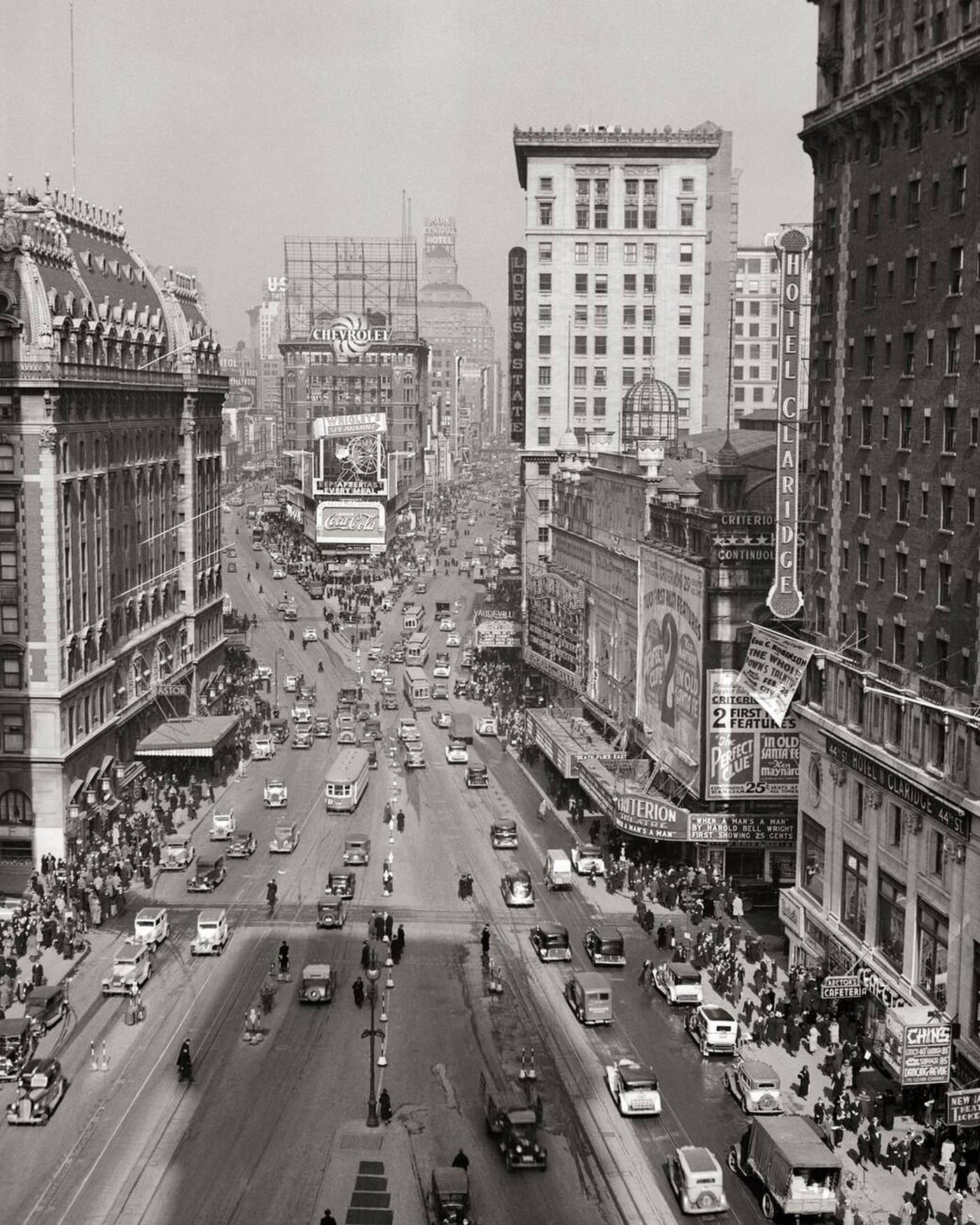 Looking North Up Broadway To Duffy Square From Times Tower, 1935.