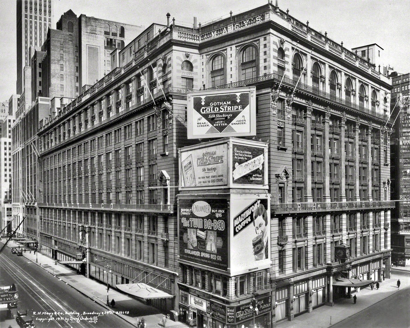 R.h. Macy &Amp;Amp; Co. Building, Broadway &Amp;Amp; 34Th Street, New York, Ca. 1931.