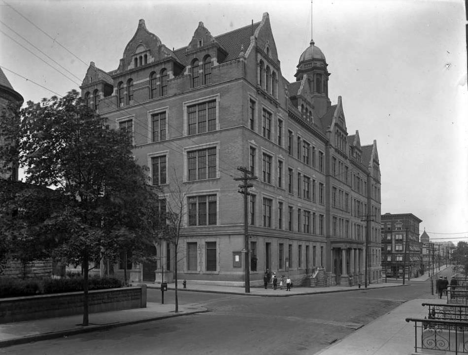 P.s. 28, Mount Hope Place And Anthony Avenue, Bronx, 1919.