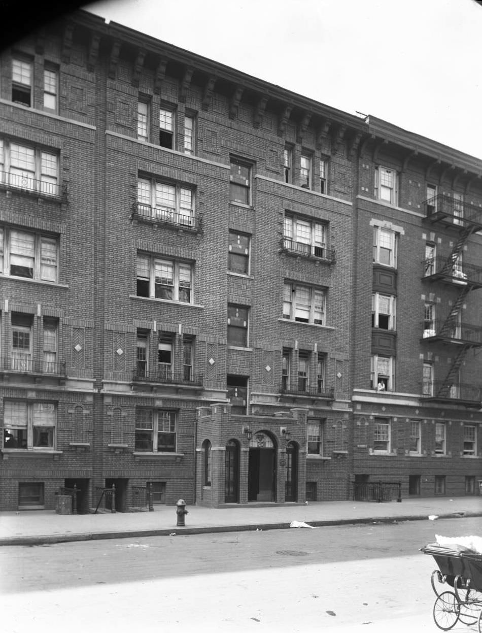 957 Hoe Avenue, Bronx, 1916.