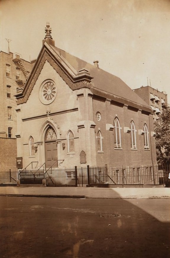 The Third Reformed Presbyterian Church, Walton Avenue And Tremont Avenue (East), Bronx, 1935.