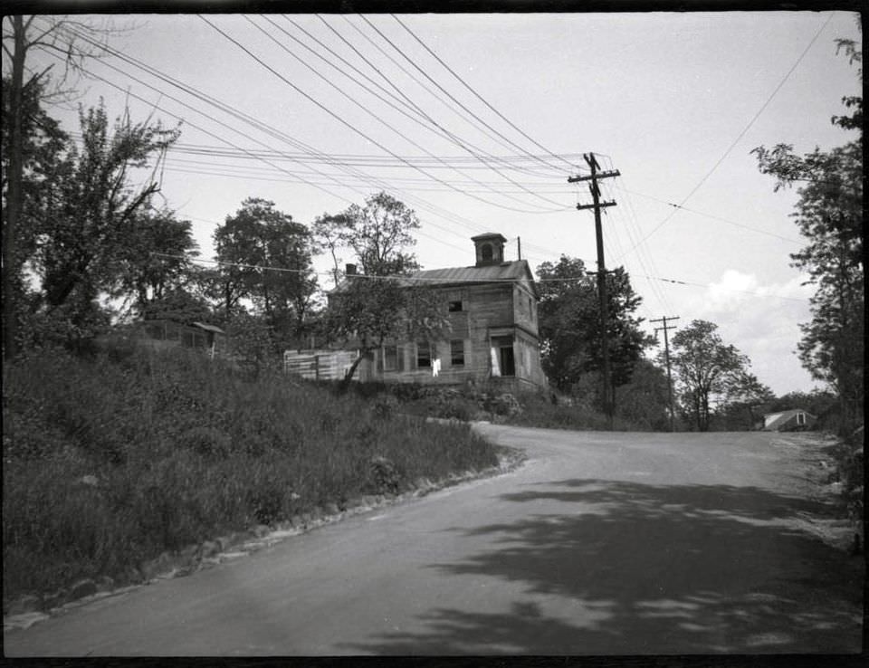 Former St. Matthew'S Church On The Albany Post Road (Newton Avenue) Around W. 246Th Street, Bronx, 1924.