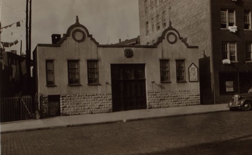 Chiesa Christiana, 167Th Street (East) And Intervale Avenue, Bronx, 1942.