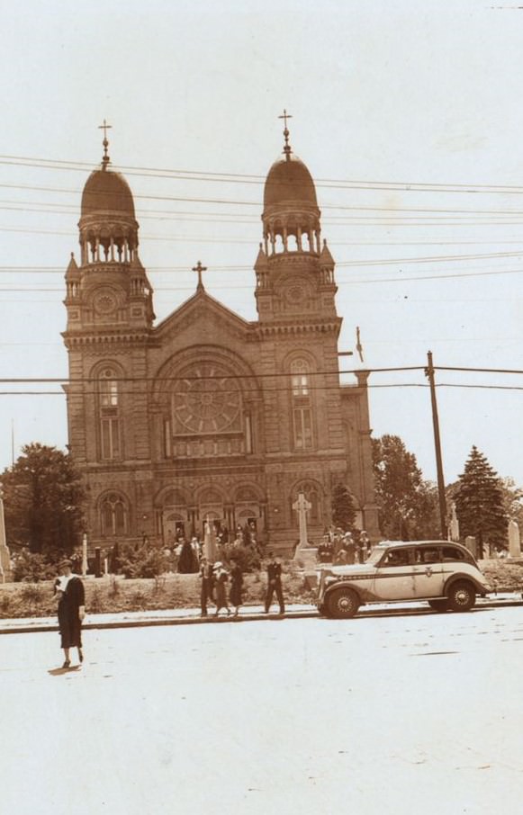 St. Raymond'S Church, Tremont Avenue (East) And Castle Hill Avenue, Bronx, 1935.