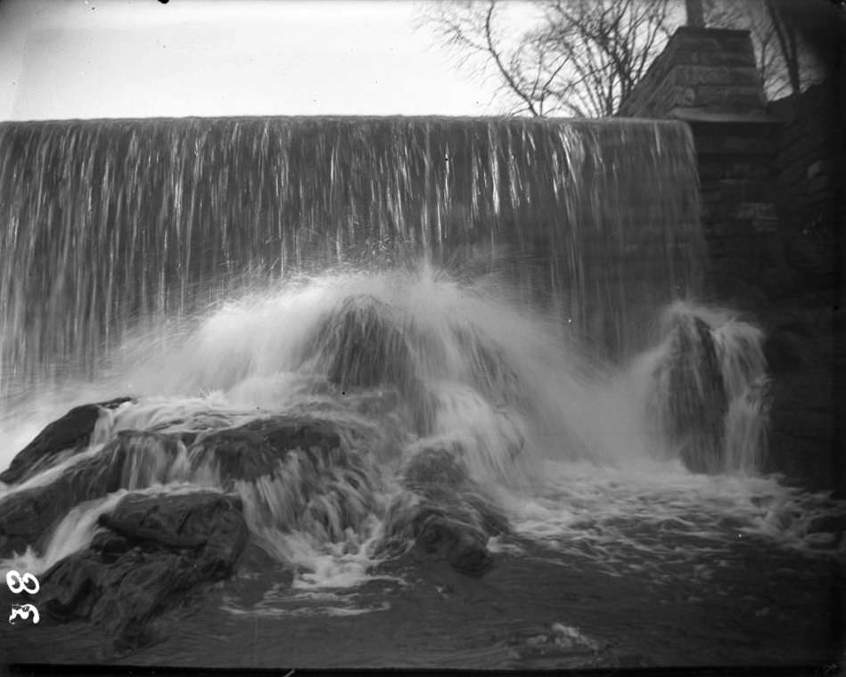 Stone Dam And Falls In Bronx Park, Bronx, 1902.
